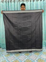 সলিড কালো লুঙ্গি